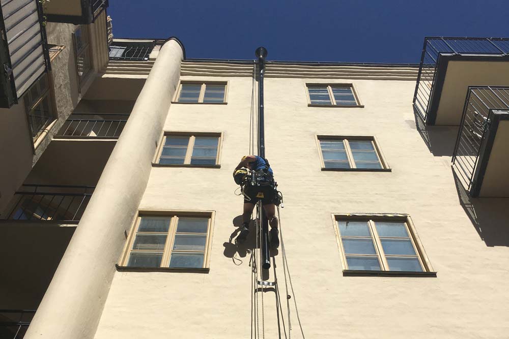 Stuprör som installeras på ett hus